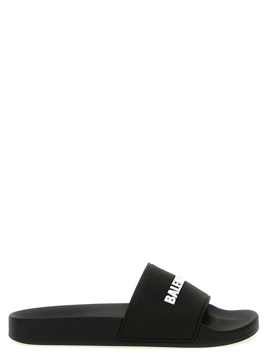 Sliders Sandals Flat Shoes by Balenciaga for women in thermoplastic polyurethane bicolour, black & white showcases a enchanting silhouette as part of the Women's Thermoplastic Polyurethane Sliders Sandals Flat Shoes collection, defined by a enchanting and for a enchanting look.