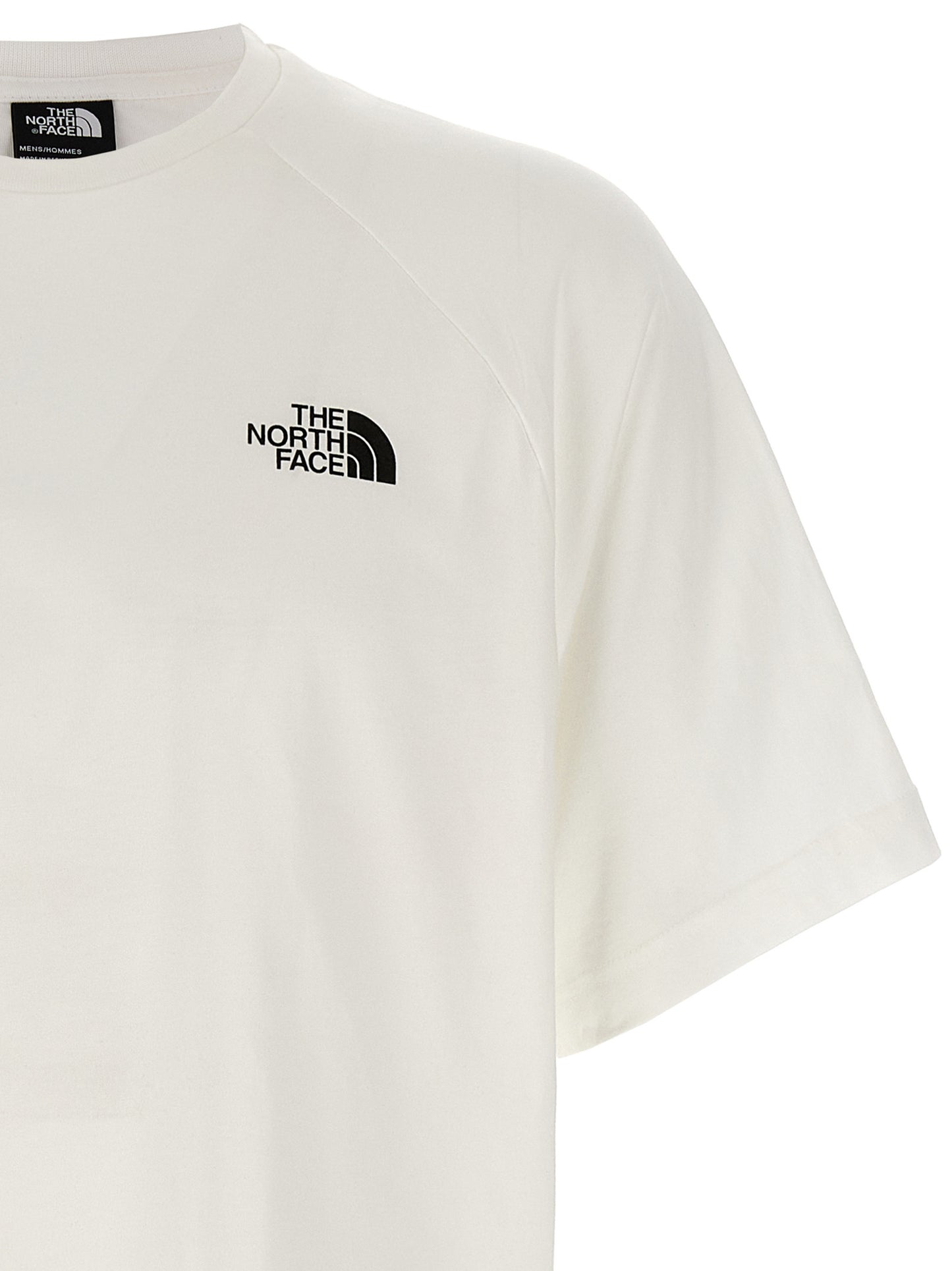 T-Shirt by The North Face for men in cotton white & print features an on trend silhouette, perfectly showcasing a on trend and crew neckline for an elevated aesthetic.
