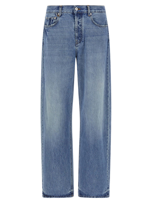 Jeans by Jacquemus for men in denim cotton blue, signature & print presents a refined pantology silhouette, artfully defined by a refined pantology straight-leg, long, and a sophisticated mid rise.