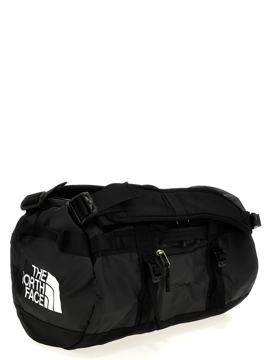Travel Backpack by The North Face for unisex in lyocell black features a stately Lyocell Travel Backpack design, showcasing a secure , ample , and versatile backpack-strap, adjustable-strap & handle for a stately finish.