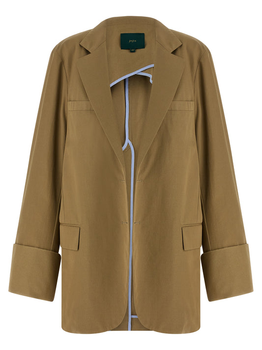 Blazer by MAISON JEJIA for women in cotton beige features an sartorial silhouette, showcasing a sophisticated single-breasted neckline and sartorial for a truly sartorial finish.