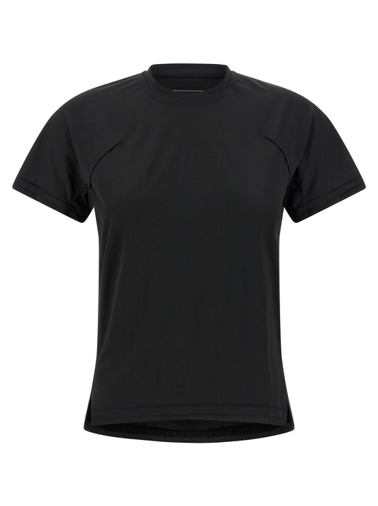 Activewear T-Shirt by Y-3 for women in polyester black features a sporty silhouette with short-sleeve and crew neckline, showcasing innovative for a sporty finish.