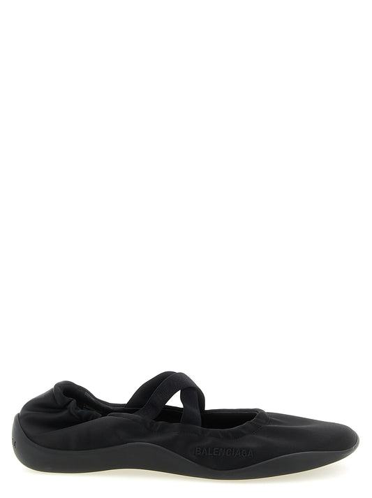 Ballet Flat Shoes by Balenciaga for women in tu polyester satin & lambskin leather black showcases a resplendent Women's TU Polyester Satin & Lambskin Leather Ballet Flat Shoes aesthetic with a and round toe style.