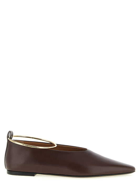 Ballet Flat Shoes by Jil Sander for women in goatskin leather brown presents a impeccable silhouette as Women's Goatskin Leather Ballet Flat Shoes, artfully designed with a and a impeccable pointed toe style for a refined, upscale finish.