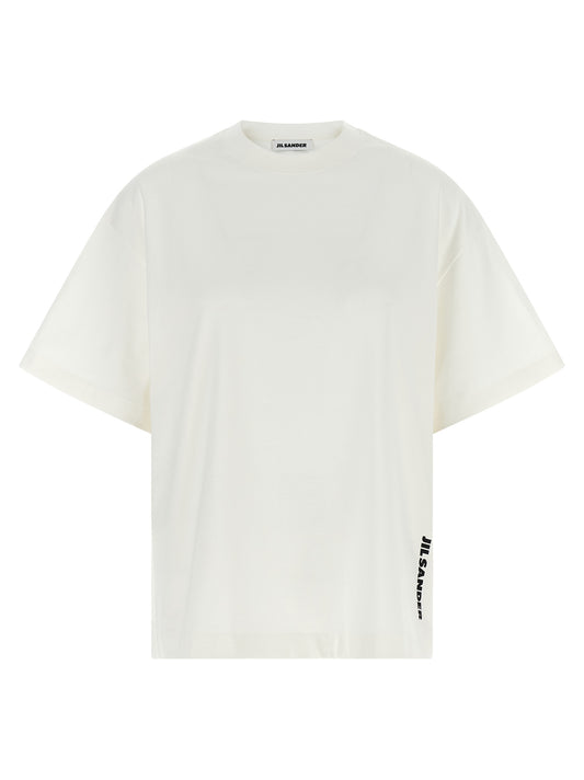 T-Shirt by Jil Sander for women in cotton bicolour, black, white & print showcases a unassuming silhouette, artfully detailed with a refined crew neckline and unassuming short-sleeve for a sophisticated, contemporary look.