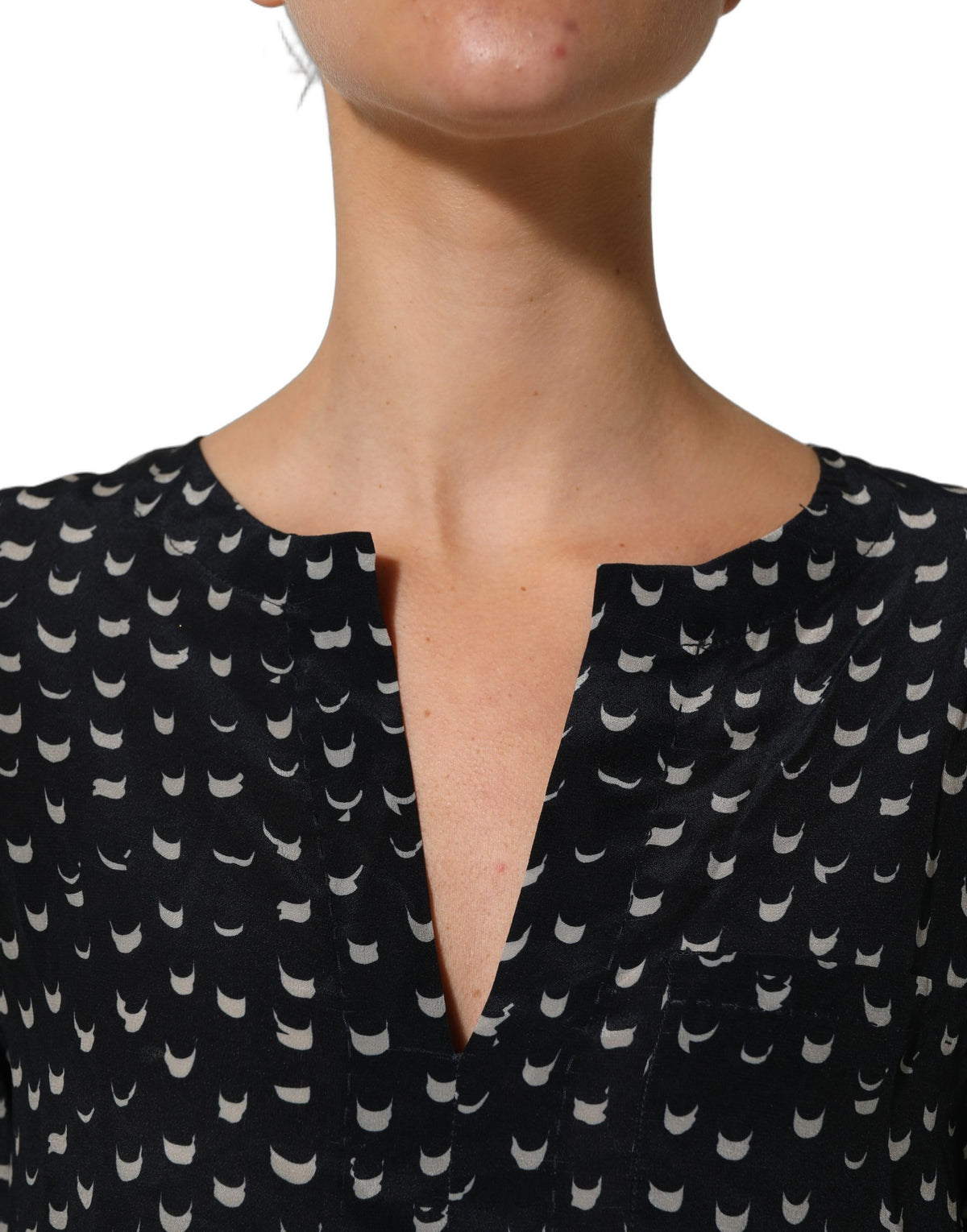 Bruno Manetti Women's Long-Sleeve V Neck Silk Blouse - Black