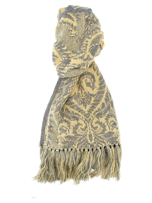 Scarf by Etro for women in wool multicolor, patterned, jacquard & signature features a snug silhouette, perfectly showcasing the elegant drape and premium finish of the Wool Wrap Fringes Scarf.