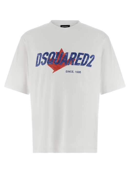 T-Shirt by Dsquared² for men in cotton white & print showcases a unassuming silhouette, artfully detailed with a refined crew neckline and unassuming short-sleeve for a sophisticated, contemporary look.