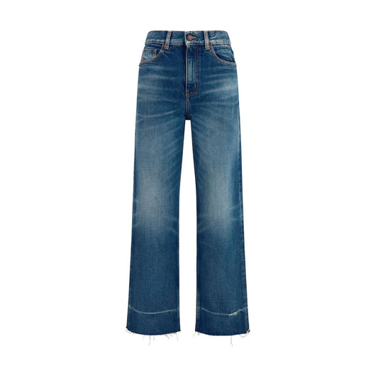 Jeans by Chloé for women in cotton denim blue presents a refined pantology silhouette, artfully defined by a refined pantology bootcut & regular-fit, long, and a sophisticated .