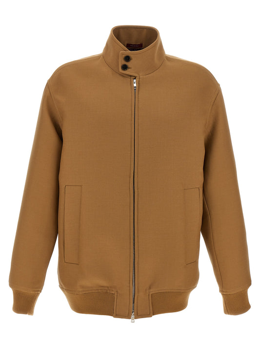 Overcoat by Gucci for men in wool & silk brown & monogram showcases a enveloping silhouette, detailed with distinctive pockets and a enveloping high-neck neckline.
