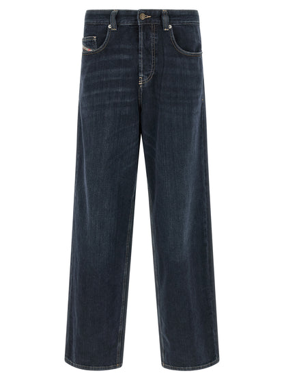 Jeans by Diesel for men in denim cotton dark-blue & signature presents a tailored silhouette, showcasing a tailored straight-leg, relaxed-fit & wide and long cut with a refined for a truly tailored aesthetic.