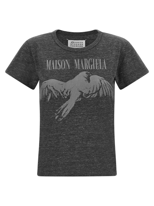 T-Shirt by Maison Margiela for women in cotton dark-gray, white & print features a plush silhouette, showcasing a sophisticated crew neckline and short-sleeve for a truly plush finish.