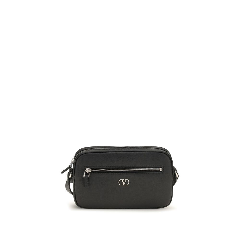 Wallet by Valentino Garavani for men in bos taurus calf grained leather black & silver showcases a refined silhouette, artfully detailed with the signature style of the V Logo Bos Taurus Calf Grained Leather Wallet and functional .