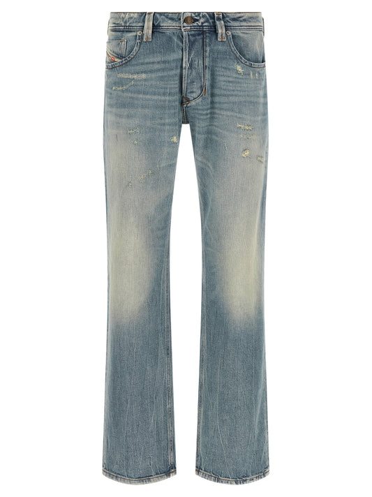 Jeans by Diesel for men in stretch denim cotton light-blue & signature features a refined silhouette with a refined straight-leg, defined by a low rise and a refined long for a refined finish.