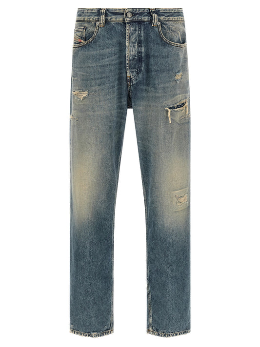 Jeans by Diesel for men in lyocell denim cotton blue & red features an sophisticated and tapered-leg & regular-fit with a precise long, creating a sophisticated and sophisticated silhouette.