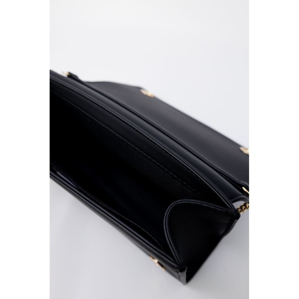 This Small Flap Handbag by Love Moschino for women in polyethylene leather and black & signature presents a sculptural silhouette featuring a secure flap, ample , and versatile for a sculptural finish.