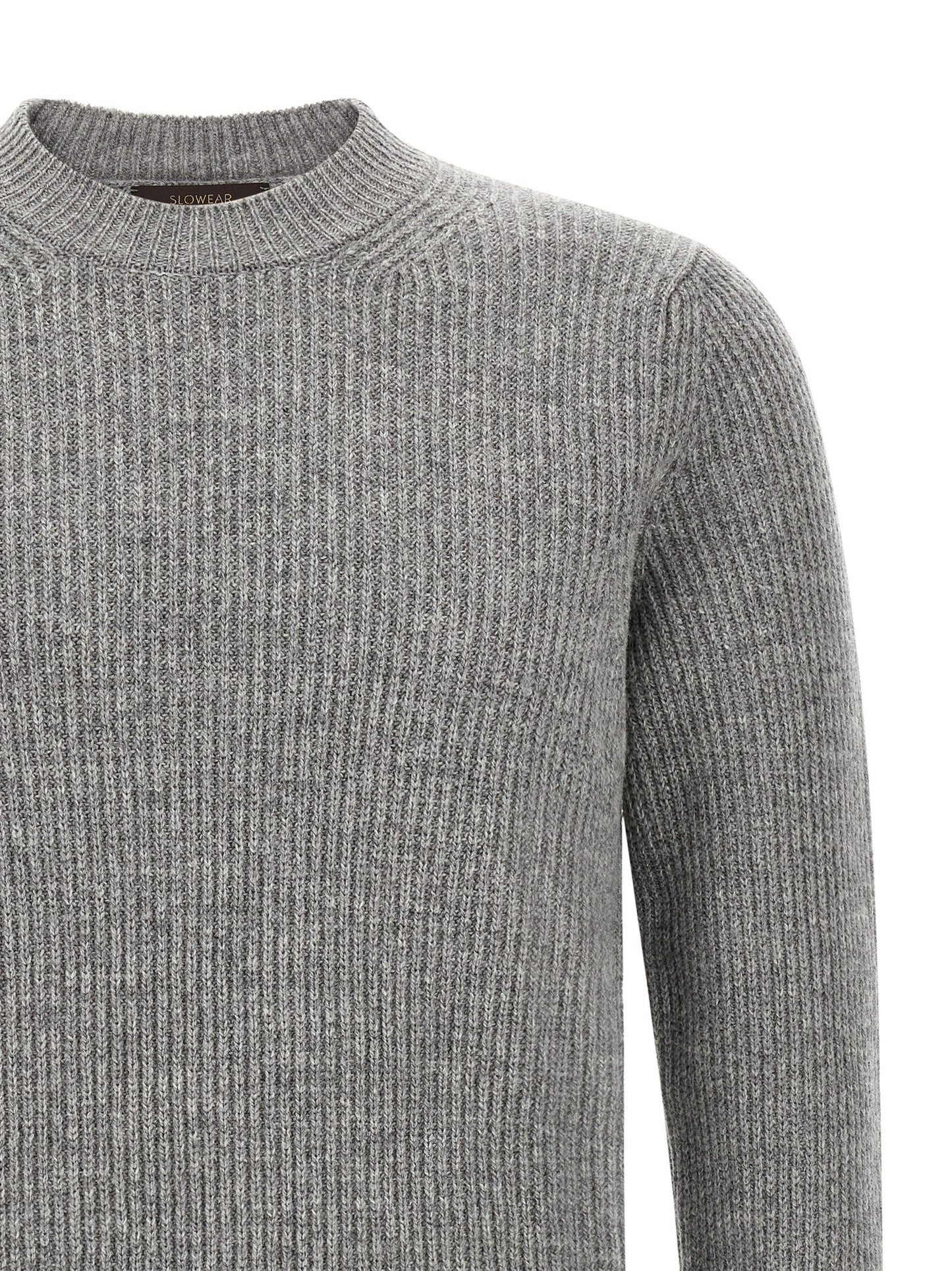 Cardigan by ZANONE for men in virgin wool gray showcases a luxurious silhouette, meticulously detailed with a sophisticated crew neckline and for a refined finish.
