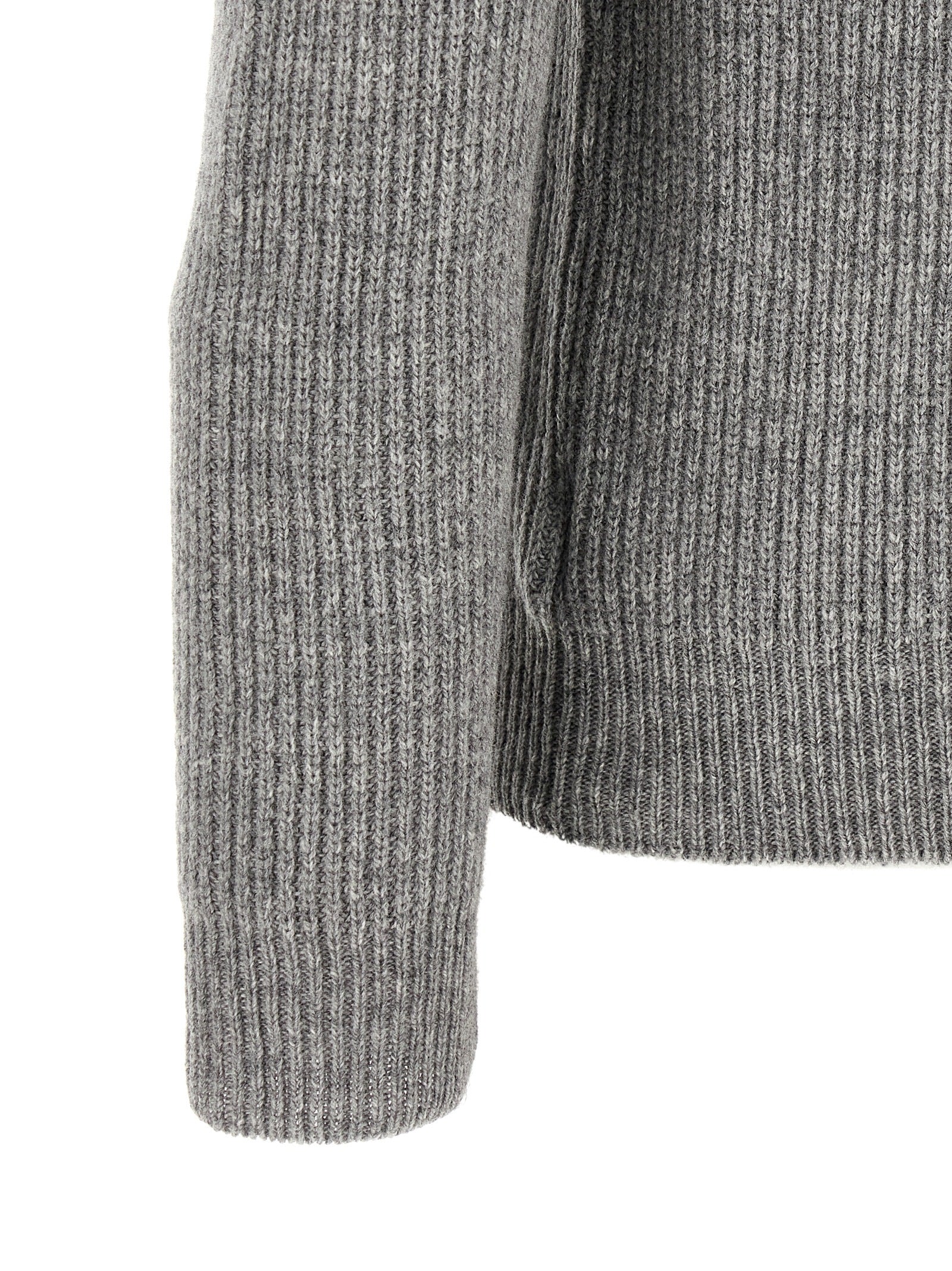 Cardigan by ZANONE for men in virgin wool gray features an impeccable silhouette, showcasing a sophisticated crew neckline and detail for a truly impeccable finish.
