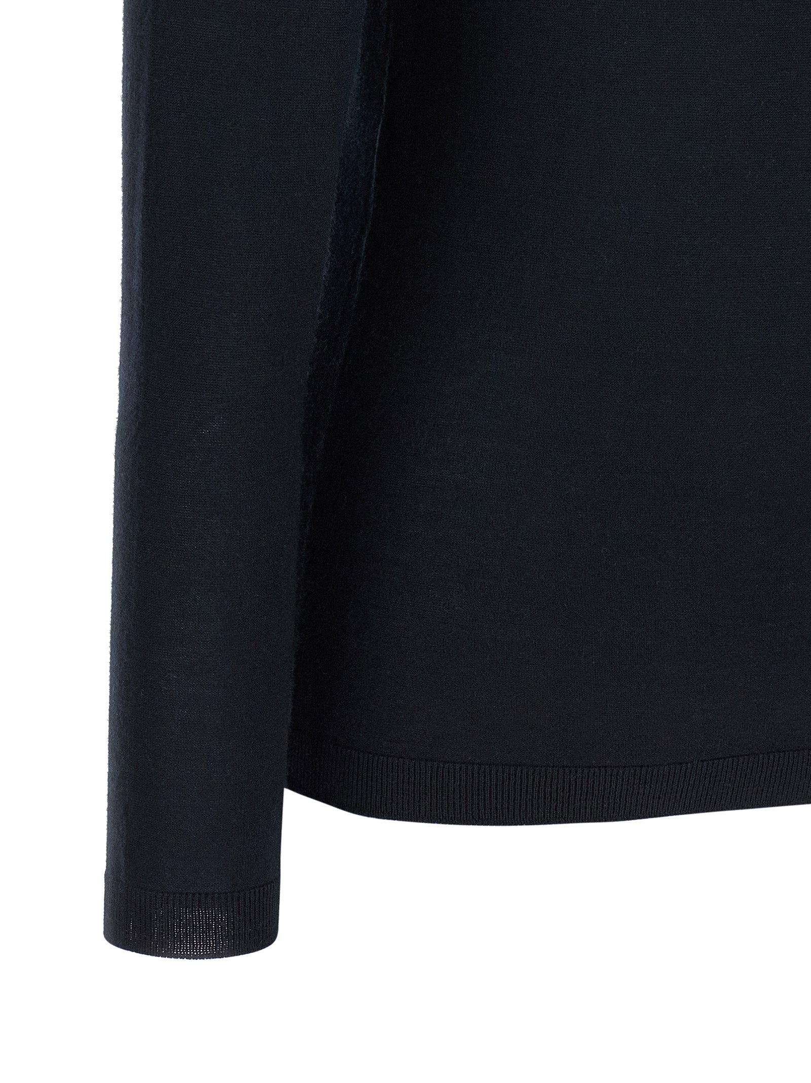 Cardigan by Fabiana Filippi for women in cashmere silk dark-blue & natural showcases a captivating silhouette, artfully detailed with a captivating and for a truly sophisticated captivating look.