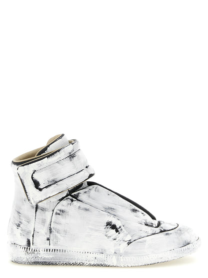 Athletic Sneakers by Maison Margiela for men in calfskin leather bicolour, black & white features an timeless silhouette from the Men's Athletic Calfskin Leather Sneakers collection, showcasing a timeless athletic style for a timeless look.