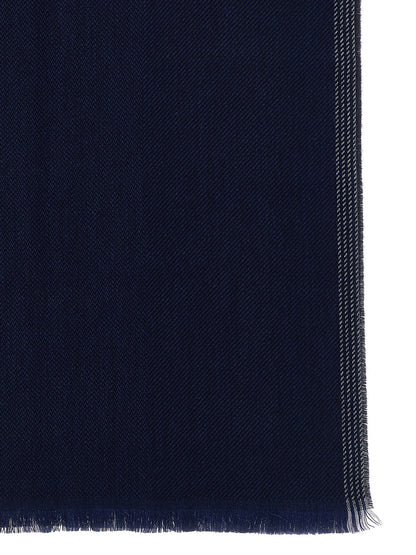Scarf by Brunello Cucinelli for men in cashmere navy showcases a on trend silhouette, artfully capturing the on trend essence of the Cashmere Frayed-Edge Scarf design with a sophisticated finish.