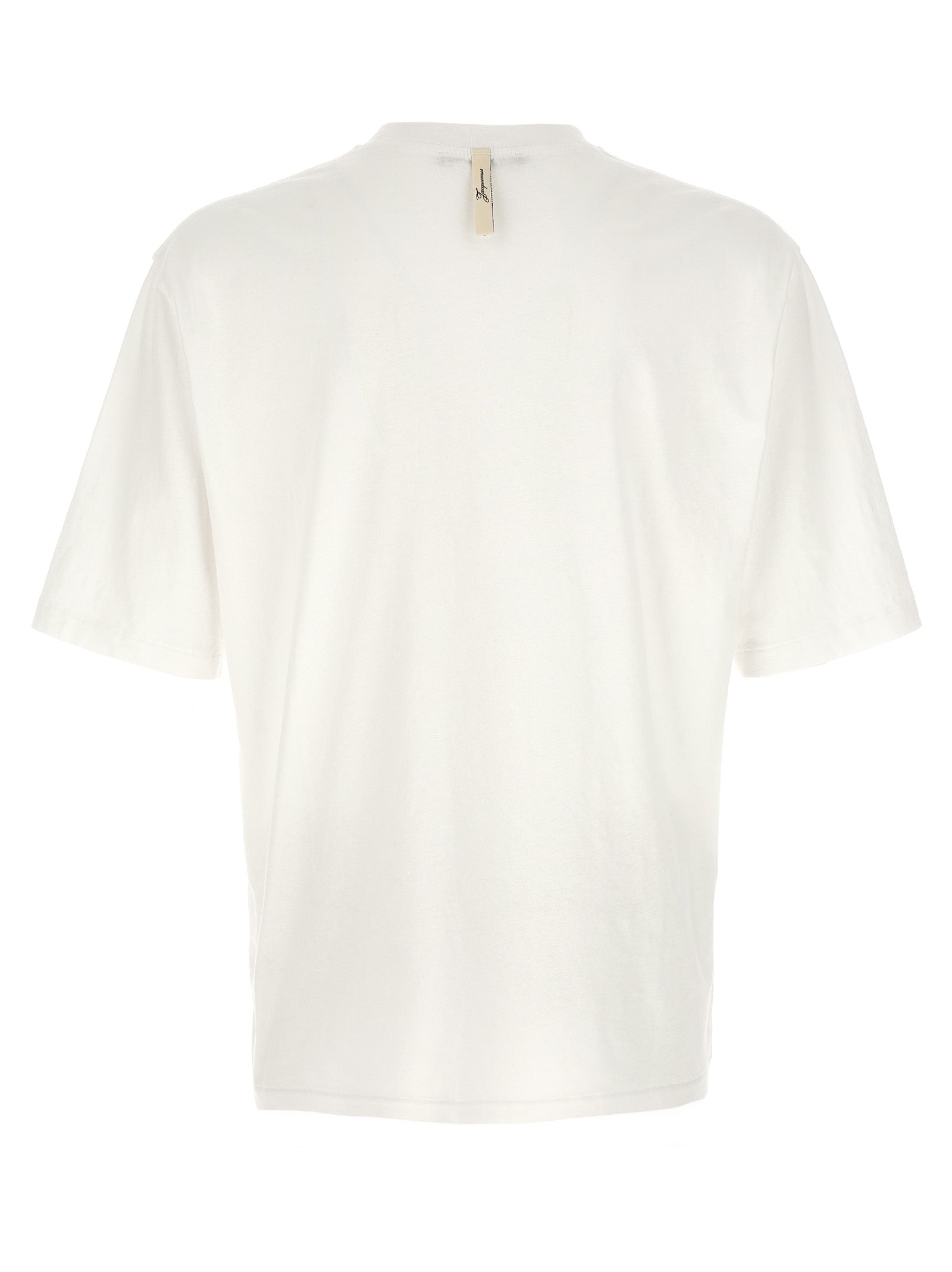 T-Shirt by Jacquemus for men in cotton & hemp white & print features an edgy silhouette, meticulously detailed with a sophisticated and crew neckline for a truly edgy finish.