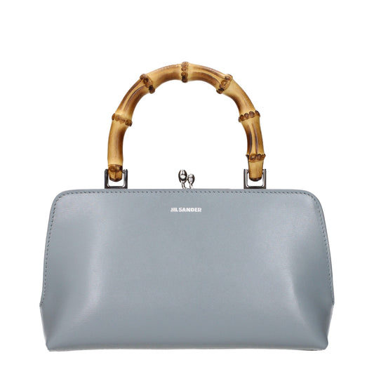 This Handbag by Jil Sander for women in leather and gray presents a sculptural silhouette featuring a secure , ample , and versatile for a sculptural finish.