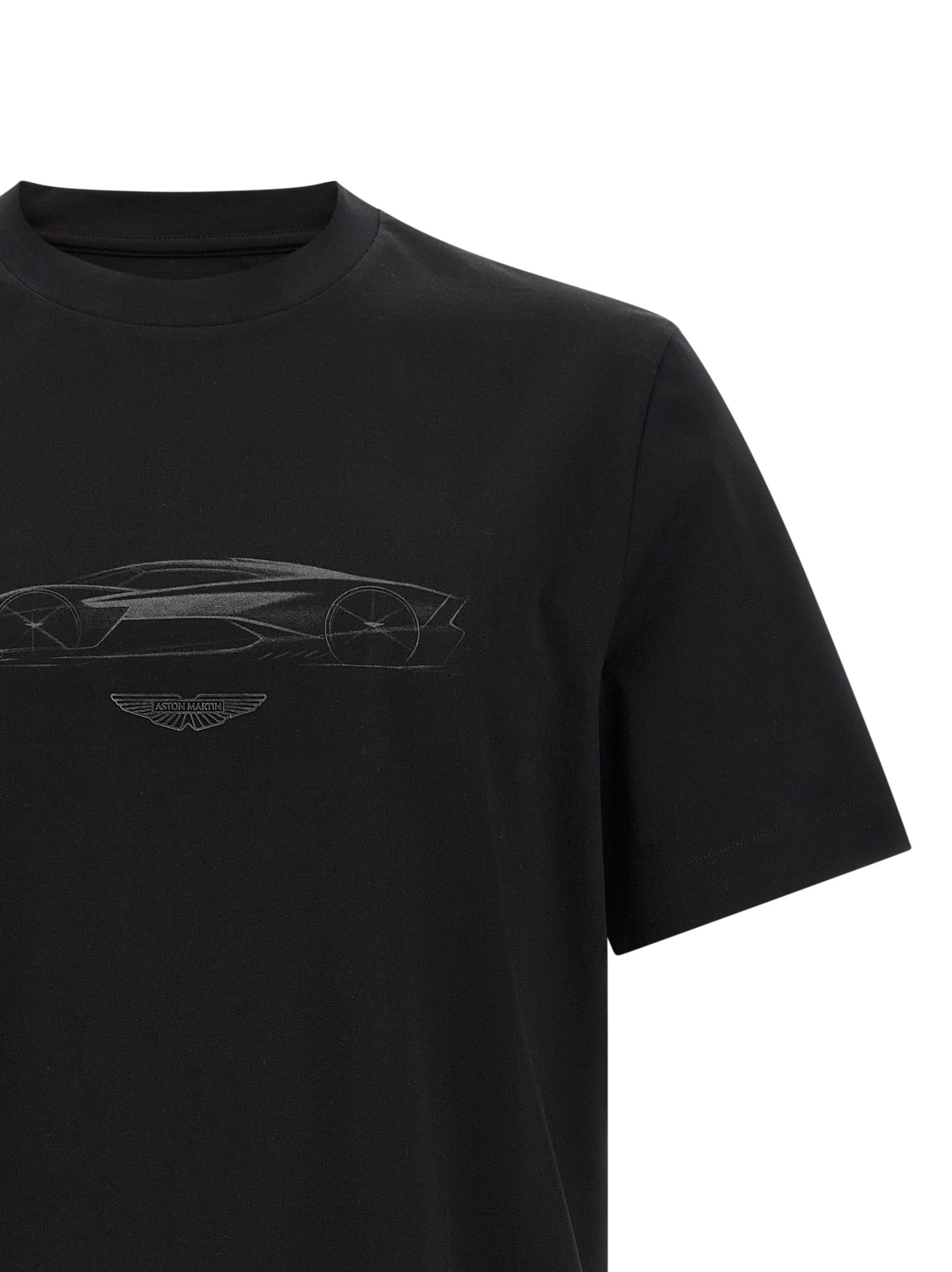 T-Shirt by Hugo Boss for men in cotton black showcases a dramatic silhouette, elegantly detailed with a dramatic and for a truly dramatic finish.