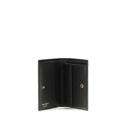 Cardholder Wallet by Ferragamo for women in bos taurus calf leather black & signature presents a architectural silhouette from the Gancini Bos Taurus Calf Leather Cardholder Wallet collection, showcasing architectural card-organization coin-purse for a architectural finish.