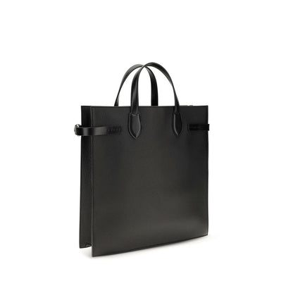 Medium 2-in-1 Shoulder & Crossbody Shopper Bag by Valentino Garavani for men in bos taurus calf nappa leather black & palladium features a statuesque silhouette, showcasing a secure and statuesque with versatile crossbody-strap, shoulder-strap, handle & adjustable-strap for a statuesque finish.