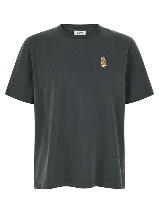 T-Shirt by Maison Kitsuné for men in organic cotton blue showcases a unassuming silhouette, artfully detailed with a refined crew neckline and unassuming short-sleeve for a sophisticated, contemporary look.