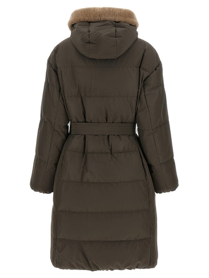 Hooded Puffer Jacket by Brunello Cucinelli for women in cotton canvas bicolour, green, olive & patterned showcases a bohemian silhouette, artfully detailed with a bohemian hooded neckline and signature pockets, hooded & insulated for a truly bohemian finish.
