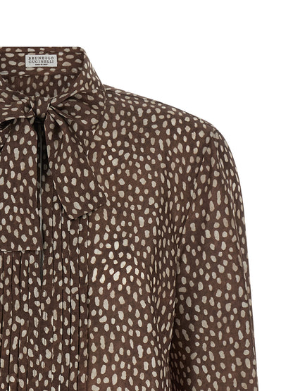Blouse by Brunello Cucinelli for women in silk brown & patterned showcases a sublime silhouette, artfully detailed with a sublime and for a sophisticated, sublime finish.