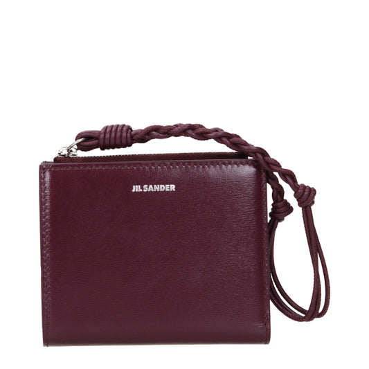 Wallet by Jil Sander for women in leather red showcases a distinguished silhouette, artfully capturing the essence of the distinguished Leather Wallet design with functional .