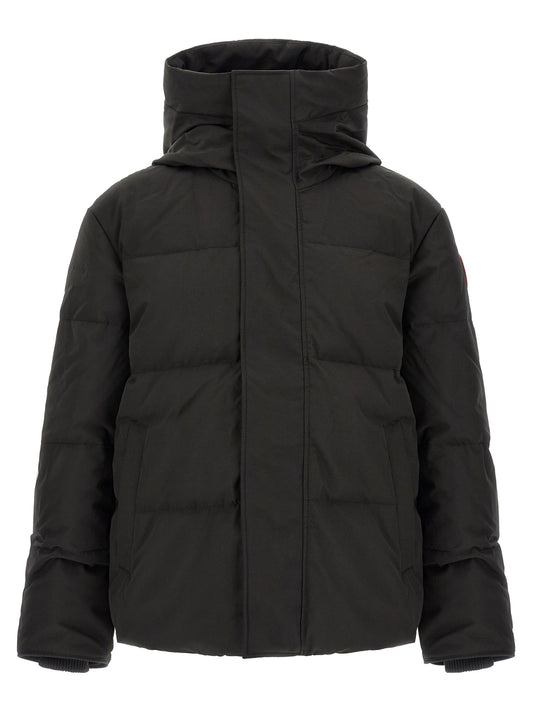 This Hooded Parka by Canada Goose for men in cotton polyester black presents a utilitarian silhouette, meticulously detailed with pockets, hooded & insulated and a utilitarian hooded neckline for a sophisticated, weather-ready look.