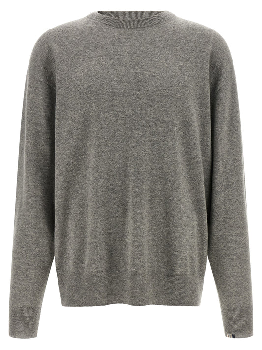 Cardigan by Extreme Cashmere for men in plush cashmere gray & signature features an crisp silhouette, showcasing a sophisticated and detail for a truly crisp finish.