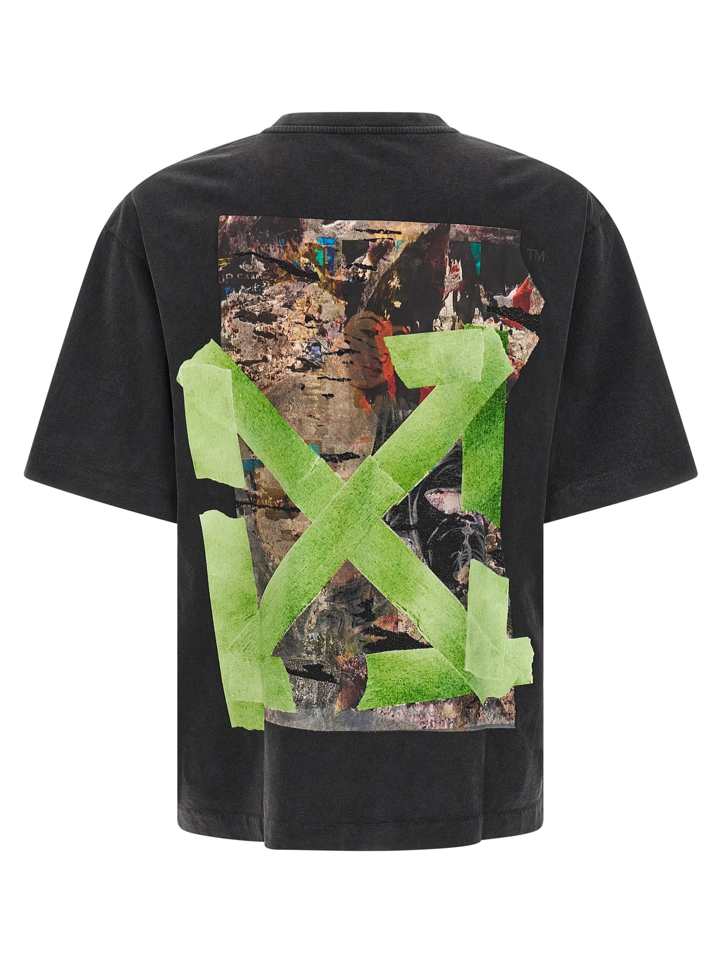 T-Shirt by Off-White for men in cotton black, white, patterned & print showcases a chic silhouette, artfully detailed with a chic crew neckline and for a chic finish.