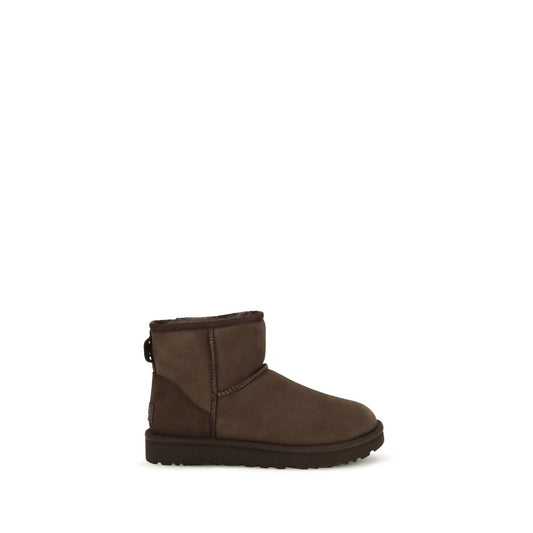 UGG Brown Calf Leather Bos Taurus Ankle Boots