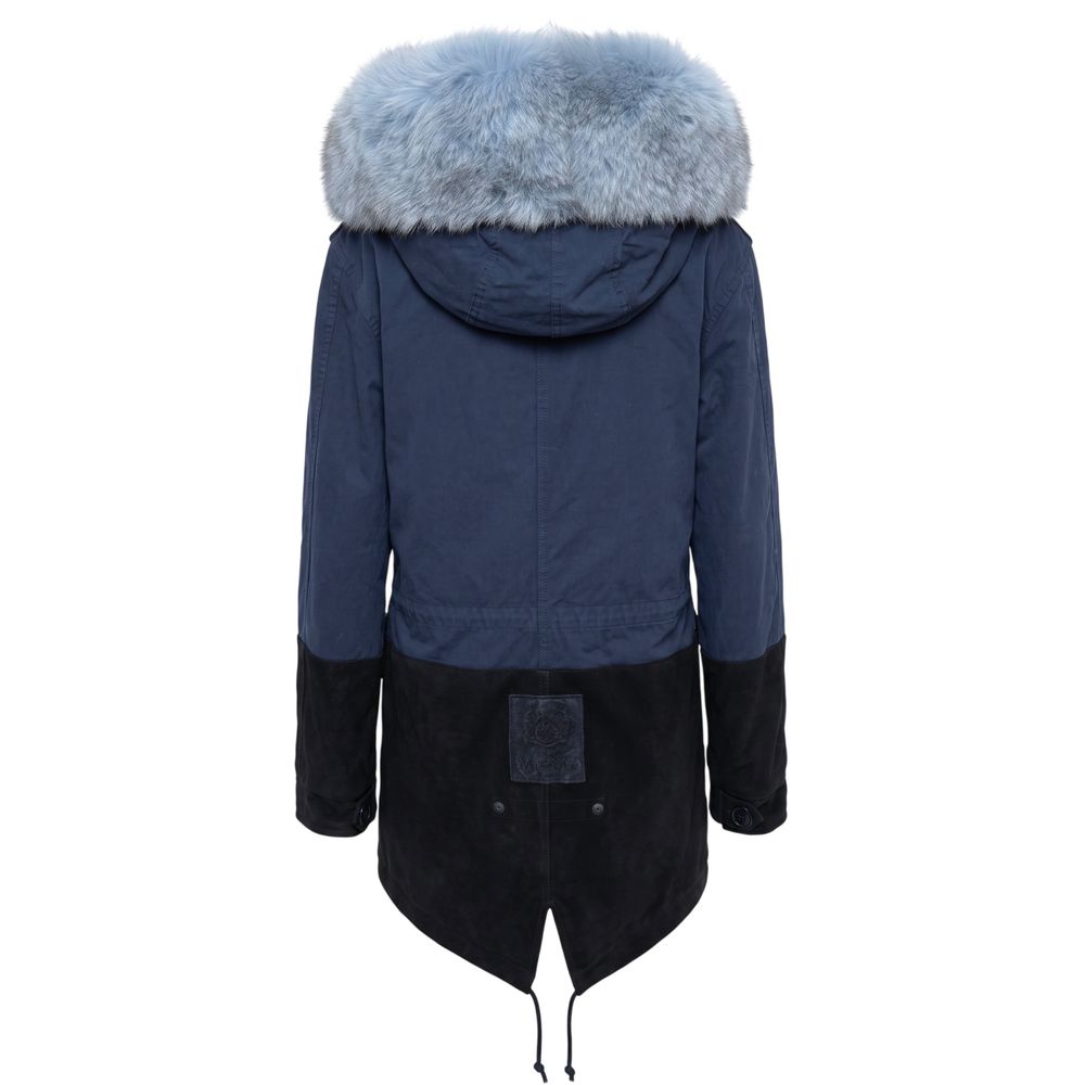 This Hooded Parka by Mr&Mrs Italy for women in cotton polyester lamb leather & fox fur blue presents a utilitarian silhouette, meticulously detailed with hooded and a utilitarian hooded neckline for a sophisticated, weather-ready look.