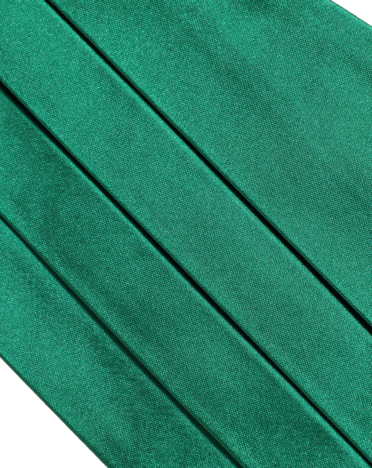 Cummerbund by Dolce & Gabbana for men in silk green features a distinguished silhouette, artfully capturing the essence of Silk Cummerbund with a distinguished finish.