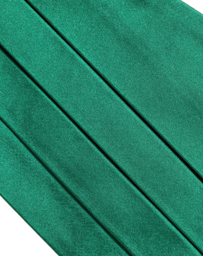 Cummerbund by Dolce & Gabbana for men in silk green features a distinguished silhouette, artfully capturing the essence of Silk Cummerbund with a distinguished finish.