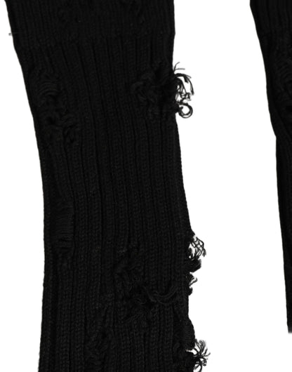 These Socks by Dolce & Gabbana for men in nylon cotton & calf leather black present a utilitarian silhouette from the Men's Nylon Cotton & Calf Leather Socks collection, offering a utilitarian fit and refined aesthetic.