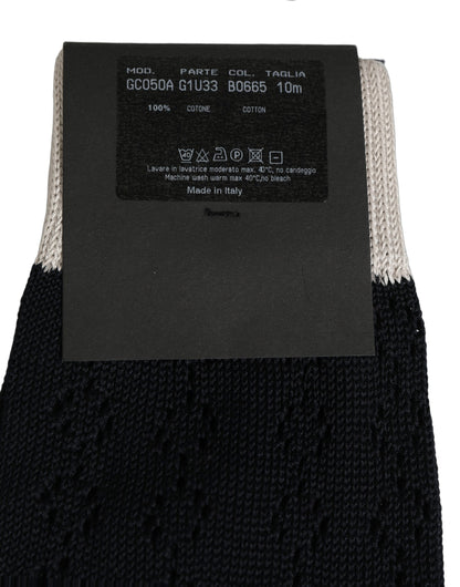 Socks by Dolce & Gabbana for men in calf leather & cotton dark-blue features a contemporary knit construction, showcasing the sophisticated design of this Men's Calf Leather & Cotton Socks with its contemporary finish.