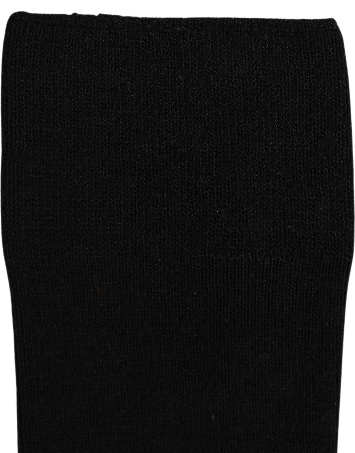 These Socks by Dolce & Gabbana for men in nylon & viscose black present a utilitarian silhouette from the Men's Nylon & Viscose Socks collection, offering a utilitarian fit and refined aesthetic.