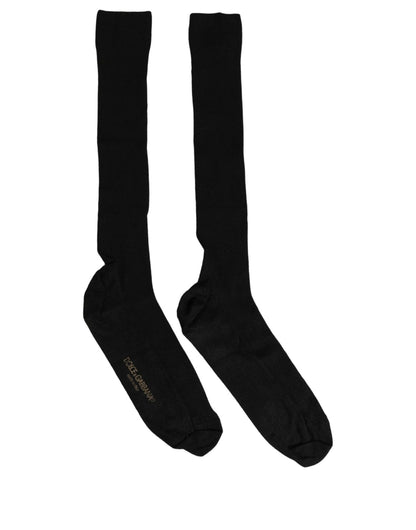 Socks by Dolce & Gabbana for men in nylon & viscose black features an utilitarian chic finish from the Men's Nylon & Viscose Socks collection, offering an utilitarian chic fit that ensures sophisticated comfort.