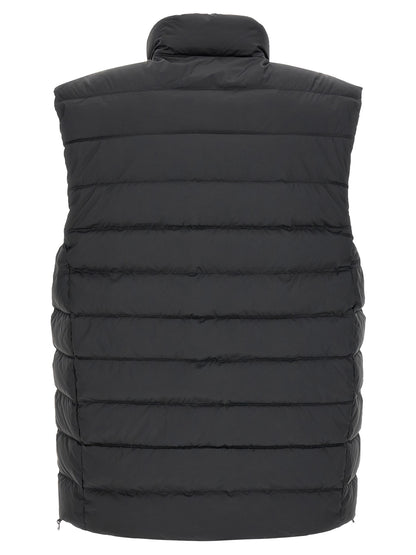 Vest by Polo Ralph Lauren for men in polyester black features a enviable silhouette, elegantly detailed with a enviable and functional pockets for a enviable finish.