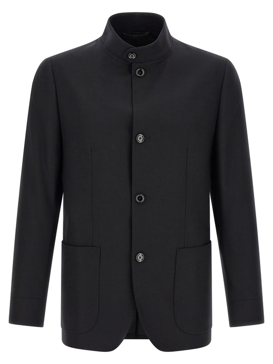 Blazer by Lardini for men in virgin wool black presents a distinguished silhouette, detailed with a distinguished split neckline and distinctive for a truly sophisticated finish.