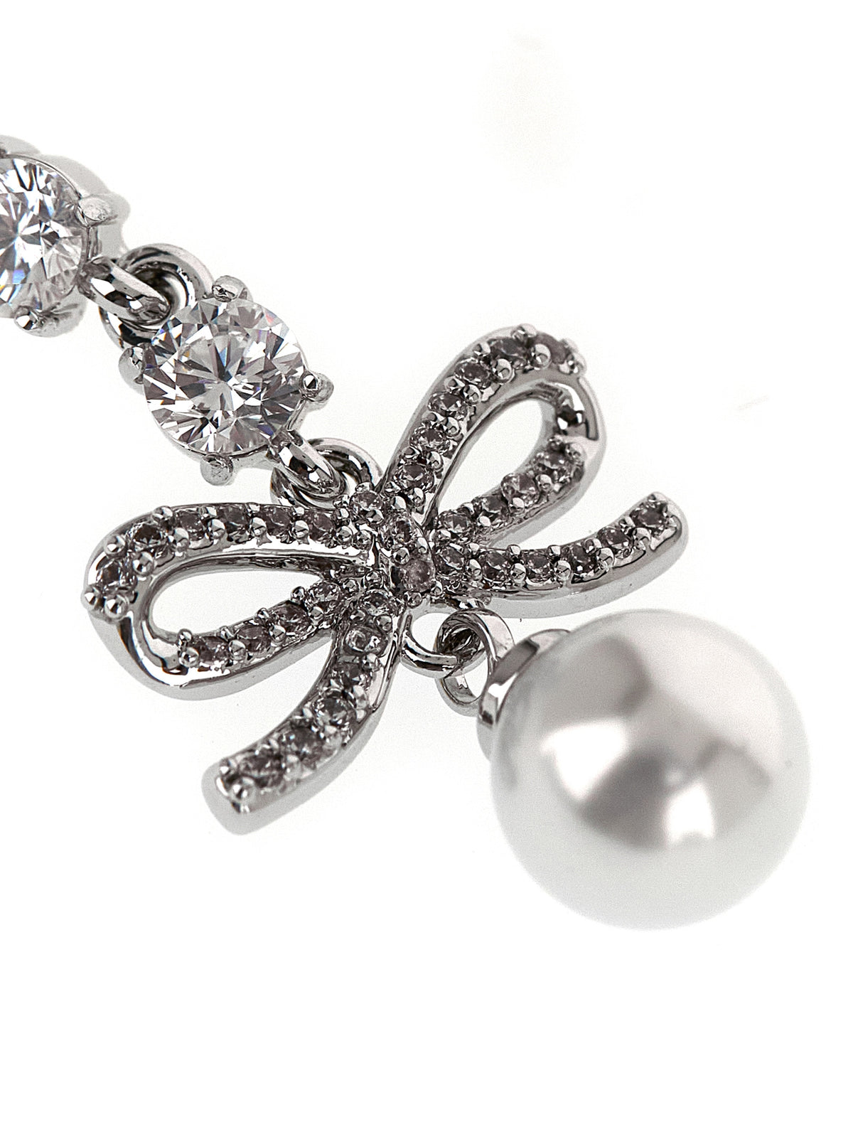 Earrings by Self-Portrait for women in suede lamb leather pearl, silver, white & patterned showcases a artisanal silhouette, artfully capturing the essence of Women's Drop Teardrop Silver Brass Pearls & Crystal Earrings with its exquisite drop teardrop.