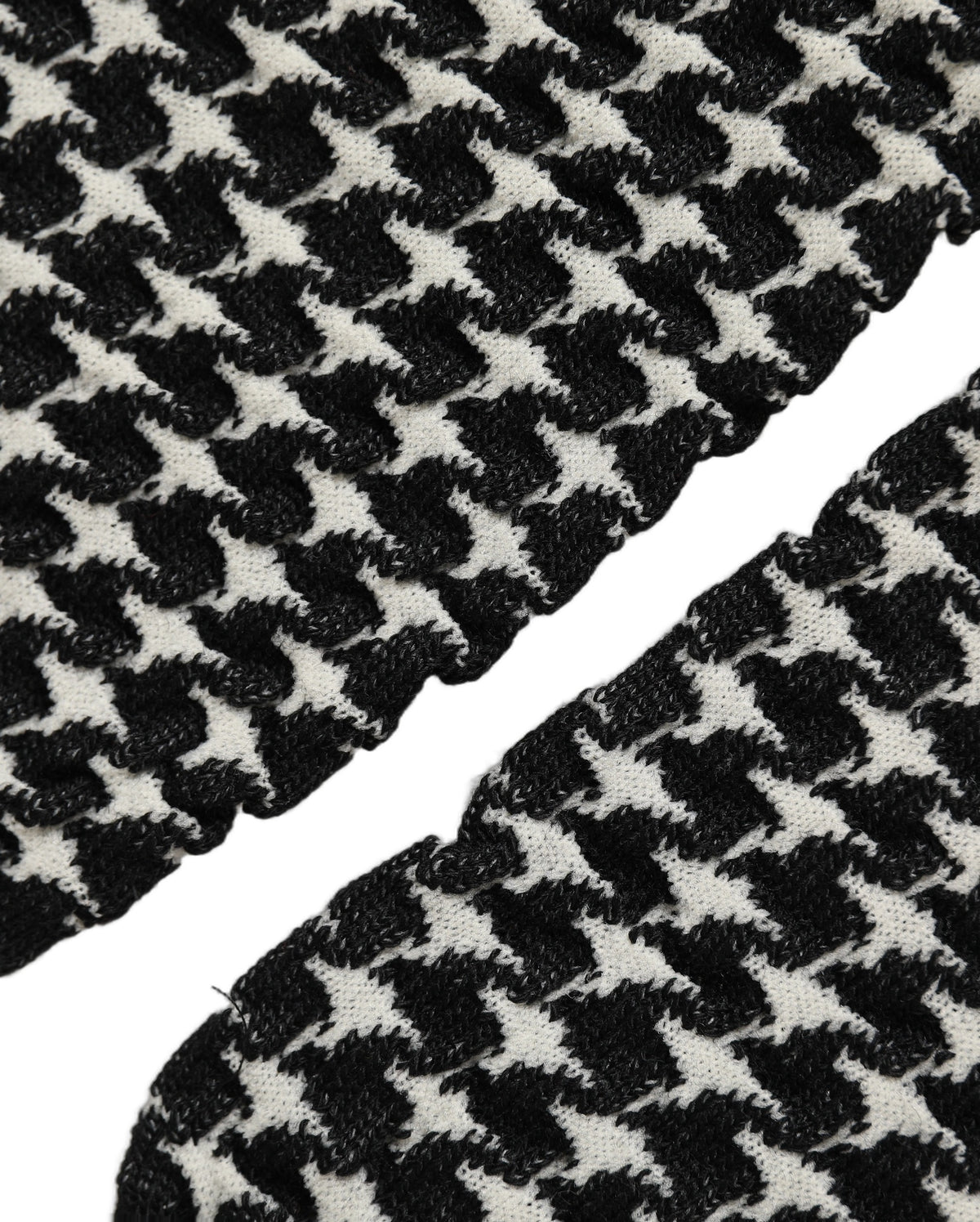 Socks by Dolce & Gabbana for women in virgin wool & nylon black, white, patterned & houndstooth presents a perennial silhouette, artfully capturing the refined essence of the perennial Women's Virgin Wool & Nylon Socks design with a perennial finish.