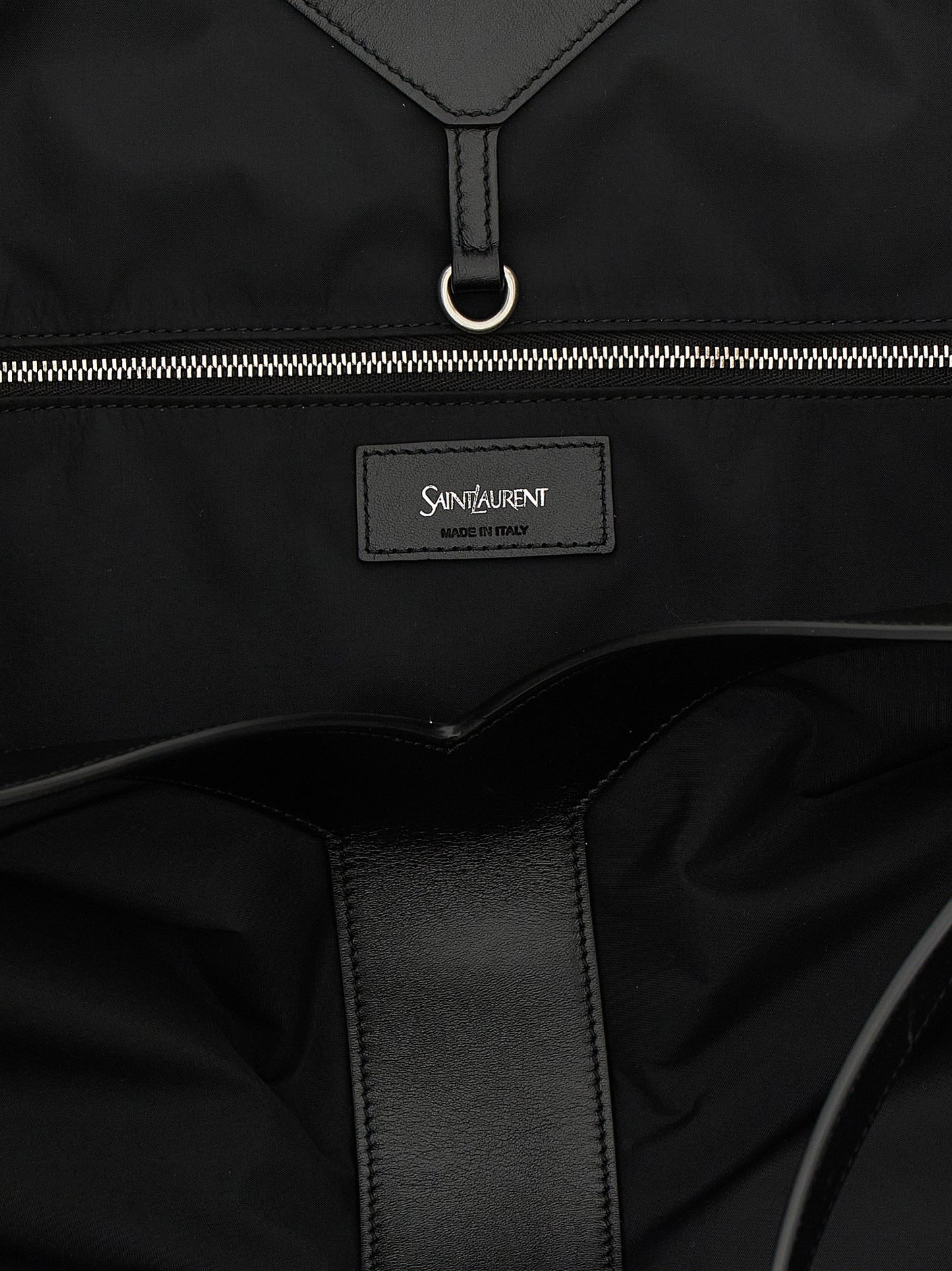 Large Tote Bag by Saint Laurent for men in bos taurus calfskin leather & polyamide black features a distinguished City Bos Taurus Calfskin Leather & Polyamide Large Tote Bag design, complete with a secure , ample , and versatile handle for a distinguished look.